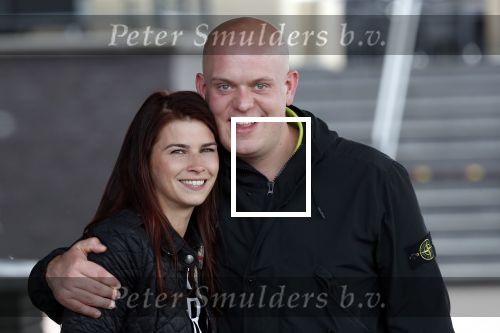 Zwolle 26 mei 2019
Raymond v Barneveld VS Michael v Gerwen op the dutch masters.
Michael zijn vrouw Daphne v Gerwen en Raymond zijn nieuwe vriendin Julia zijn ook aanwezig alsmede de manager van raymond , Jerry v Vianen