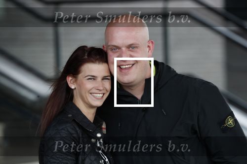 Zwolle 26 mei 2019
Raymond v Barneveld VS Michael v Gerwen op the dutch masters.
Michael zijn vrouw Daphne v Gerwen en Raymond zijn nieuwe vriendin Julia zijn ook aanwezig alsmede de manager van raymond , Jerry v Vianen