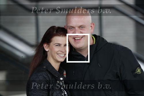 Zwolle 26 mei 2019
Raymond v Barneveld VS Michael v Gerwen op the dutch masters.
Michael zijn vrouw Daphne v Gerwen en Raymond zijn nieuwe vriendin Julia zijn ook aanwezig alsmede de manager van raymond , Jerry v Vianen