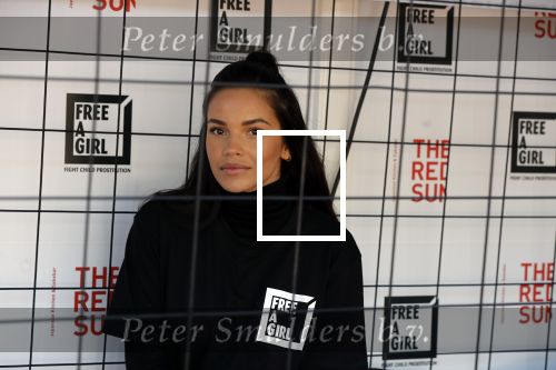 Blaricum 13 mei 2019
Free a girl gala in the red sun in Blaricum. Monica Geuze