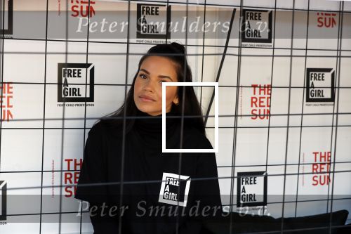 Blaricum 13 mei 2019
Free a girl gala in the red sun in Blaricum. Monica Geuze