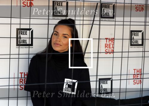 Blaricum 13 mei 2019
Free a girl gala in the red sun in Blaricum. Monica Geuze
