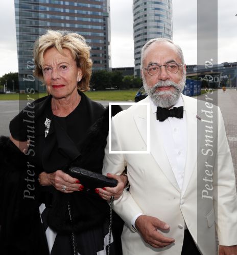Amsterdam 25 mei 2019
Amsterdam dam diner tbv het aidsfonds in AFAS live. Neelie Kroes en Oscar hammerstein