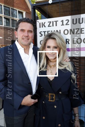 Blaricum 13 mei 2019
Free a girl gala in the red sun in Blaricum.
Nikkie Plessen kwam met partner Ruben Bontekoe