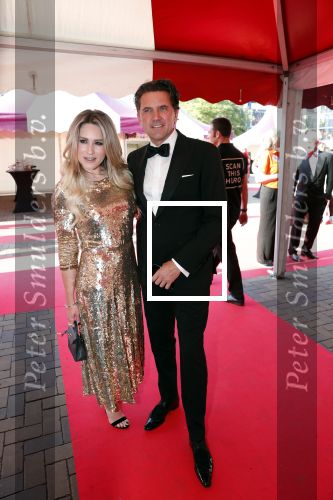 Amsterdam 25 mei 2019
Amsterdam dam diner tbv het aidsfonds in AFAS live. Nikkie Plessen met partner Ruben Bontekoe