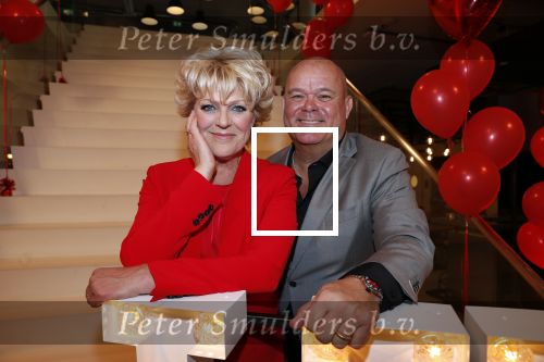 Amsterdam 21 mei 2019
iris v d Ende presnteert met haar bedrijf medialane de cast van hello Dolly met oa Simone Kleinsman Paul de Leeuw Freek Bartels Jorgen Raymann en Marjolein Touw.