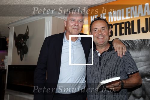 Volendam 22 mei 2019
Boekpresentatie Keje Molenaar bij dine en wine op de dijk in Volendam. Jan Smit presenteert het.
Matthijs de Ligt is er met zijn vriendin Annekee Molenaar Pier Tol