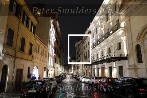 Rome mei 2019
Prinses Christina woont tegenwoordig in een appartement/penthouse in Rome.
Er zitten verschillende leuke winkeltjes in de buurt. Ook het collosseum ligt bij haar om de hoek.