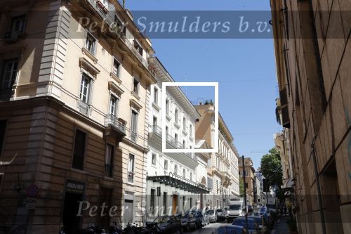 Rome mei 2019
Prinses Christina woont tegenwoordig in een appartement/penthouse in Rome.
Er zitten verschillende leuke winkeltjes in de buurt. Ook het collosseum ligt bij haar om de hoek.