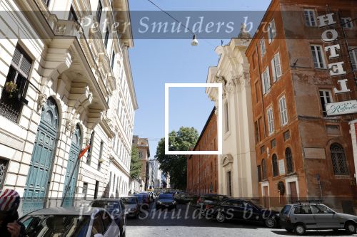Rome mei 2019
Prinses Christina woont tegenwoordig in een appartement/penthouse in Rome.
Er zitten verschillende leuke winkeltjes in de buurt. Ook het collosseum ligt bij haar om de hoek.