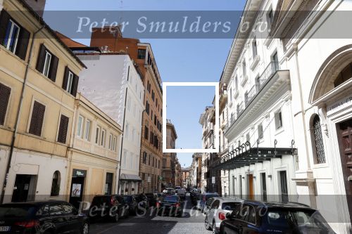 Rome mei 2019
Prinses Christina woont tegenwoordig in een appartement/penthouse in Rome.
Er zitten verschillende leuke winkeltjes in de buurt. Ook het collosseum ligt bij haar om de hoek.