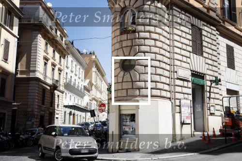 Rome mei 2019
Prinses Christina woont tegenwoordig in een appartement/penthouse in Rome.
Er zitten verschillende leuke winkeltjes in de buurt. Ook het collosseum ligt bij haar om de hoek.