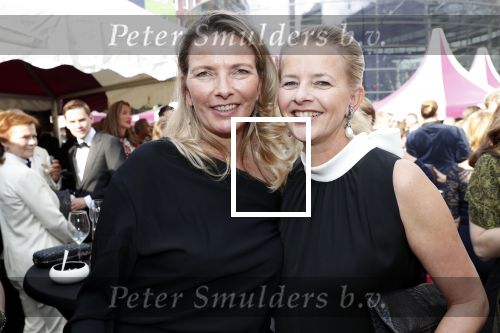 Amsterdam 25 mei 2019
Amsterdam dam diner tbv het aidsfonds in AFAS live. Prinses Mabel kwam met Viktor en Rolf. Mabel met haar zus .