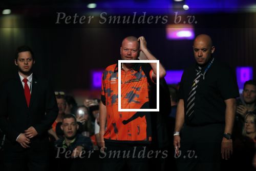 Zwolle 26 mei 2019
Raymond v Barneveld VS Michael v Gerwen op the dutch masters.
Michael zijn vrouw Daphne v Gerwen en Raymond zijn nieuwe vriendin Julia zijn ook aanwezig alsmede de manager van raymond , Jerry v Vianen