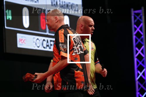 Zwolle 26 mei 2019
Raymond v Barneveld VS Michael v Gerwen op the dutch masters.
Michael zijn vrouw Daphne v Gerwen en Raymond zijn nieuwe vriendin Julia zijn ook aanwezig alsmede de manager van raymond , Jerry v Vianen