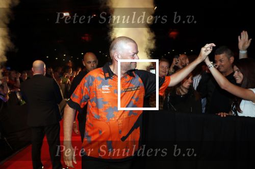 Zwolle 26 mei 2019
Raymond v Barneveld VS Michael v Gerwen op the dutch masters.
Michael zijn vrouw Daphne v Gerwen en Raymond zijn nieuwe vriendin Julia zijn ook aanwezig alsmede de manager van raymond , Jerry v Vianen