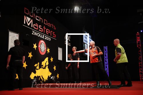 Zwolle 26 mei 2019
Raymond v Barneveld VS Michael v Gerwen op the dutch masters.
Michael zijn vrouw Daphne v Gerwen en Raymond zijn nieuwe vriendin Julia zijn ook aanwezig alsmede de manager van raymond , Jerry v Vianen