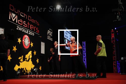 Zwolle 26 mei 2019
Raymond v Barneveld VS Michael v Gerwen op the dutch masters.
Michael zijn vrouw Daphne v Gerwen en Raymond zijn nieuwe vriendin Julia zijn ook aanwezig alsmede de manager van raymond , Jerry v Vianen
