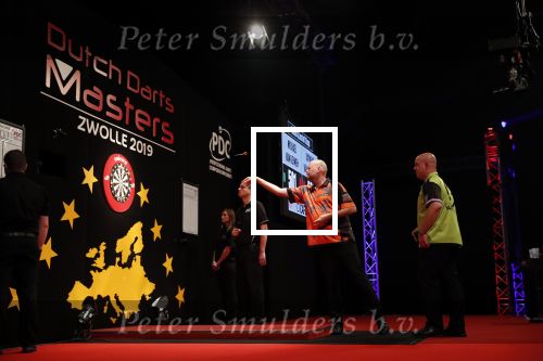 Zwolle 26 mei 2019
Raymond v Barneveld VS Michael v Gerwen op the dutch masters.
Michael zijn vrouw Daphne v Gerwen en Raymond zijn nieuwe vriendin Julia zijn ook aanwezig alsmede de manager van raymond , Jerry v Vianen