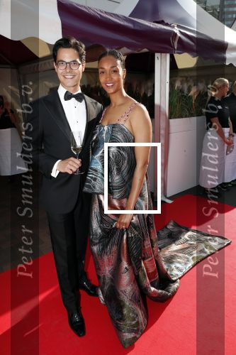 Amsterdam 25 mei 2019
Amsterdam dam diner tbv het aidsfonds in AFAS live. Rob Jetten met een vriendin