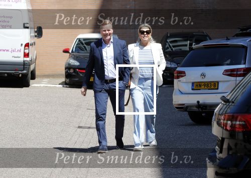 Amsterdam 29 mei 2019
10 jaar magazine Helden geporesnteerd bij Gassan Diamonds.
Frits en Barbara Barend praten met inge de Bruijn Ronald Koeman en Giovanni Bronkhorst. Ronald kwam met zijn vrouw Bartina