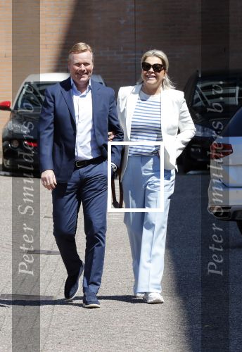 Amsterdam 29 mei 2019
10 jaar magazine Helden geporesnteerd bij Gassan Diamonds.
Frits en Barbara Barend praten met inge de Bruijn Ronald Koeman en Giovanni Bronkhorst. Ronald kwam met zijn vrouw Bartina
