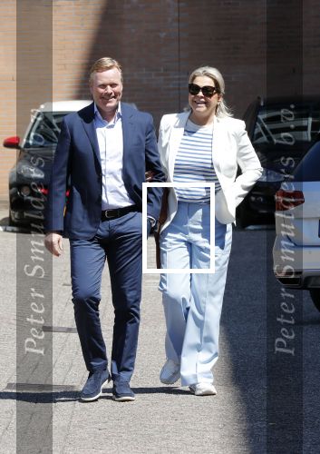 Amsterdam 29 mei 2019
10 jaar magazine Helden geporesnteerd bij Gassan Diamonds.
Frits en Barbara Barend praten met inge de Bruijn Ronald Koeman en Giovanni Bronkhorst. Ronald kwam met zijn vrouw Bartina