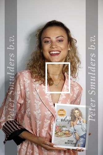Amsterdam 28 mei 2019
Presentatie boek Rose Bertram bij mama Kelly in het Olympisch stadion.