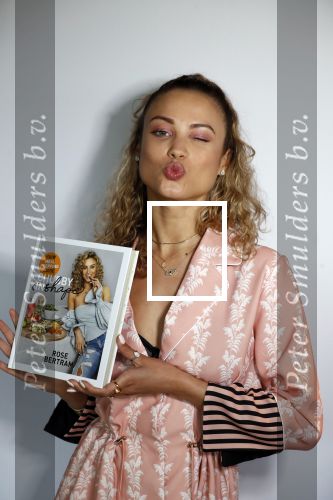 Amsterdam 28 mei 2019
Presentatie boek Rose Bertram bij mama Kelly in het Olympisch stadion.