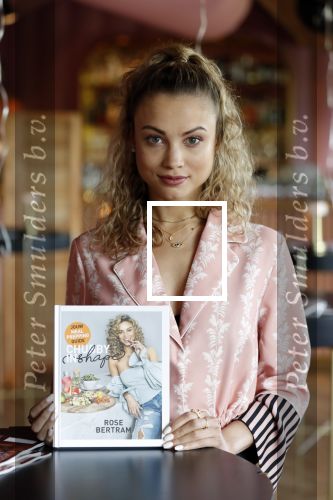 Amsterdam 28 mei 2019
Presentatie boek Rose Bertram bij mama Kelly in het Olympisch stadion.