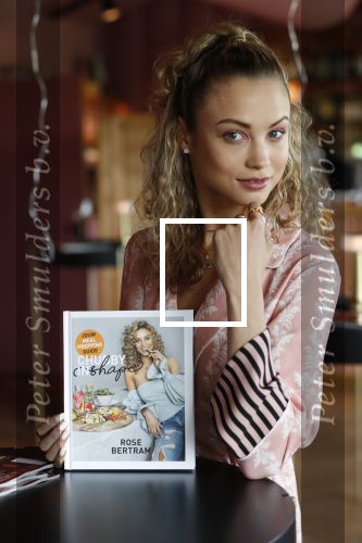 Amsterdam 28 mei 2019
Presentatie boek Rose Bertram bij mama Kelly in het Olympisch stadion.