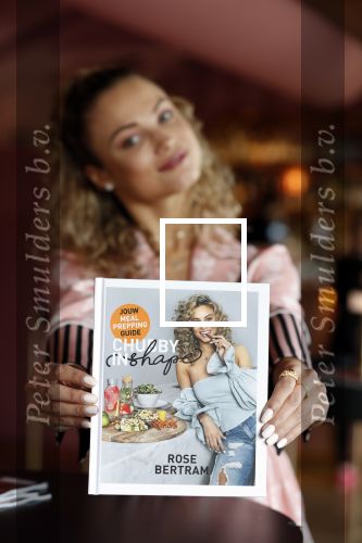 Amsterdam 28 mei 2019
Presentatie boek Rose Bertram bij mama Kelly in het Olympisch stadion.