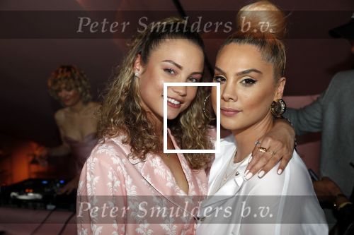 Amsterdam 28 mei 2019
Presentatie boek Rose Bertram bij mama Kelly in het Olympisch stadion.