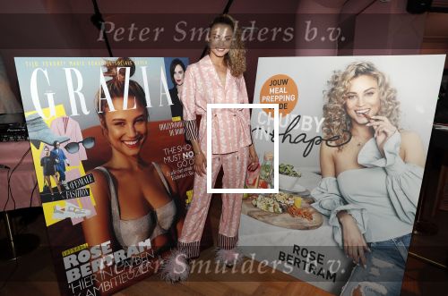 Amsterdam 28 mei 2019
Presentatie boek Rose Bertram bij mama Kelly in het Olympisch stadion.