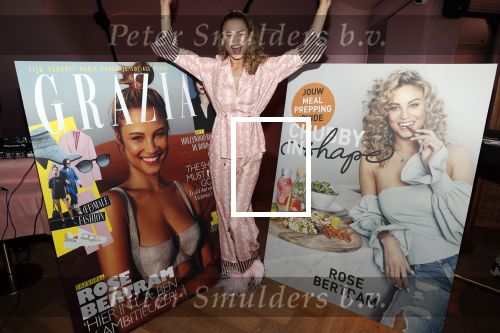 Amsterdam 28 mei 2019
Presentatie boek Rose Bertram bij mama Kelly in het Olympisch stadion.