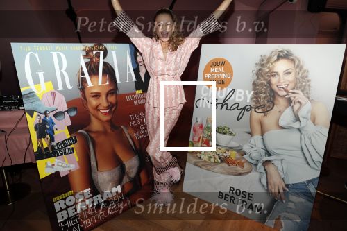 Amsterdam 28 mei 2019
Presentatie boek Rose Bertram bij mama Kelly in het Olympisch stadion.
