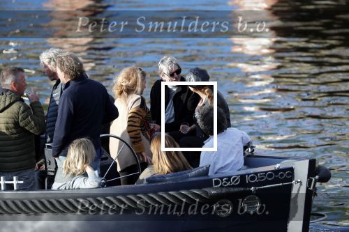 Amsterdam 9 mei 2019
Surpisefeestje voor Ruud de Wild georganiseerd door zijn ex vrouw Aafke.
Olcay Gulsen is eer natuurlijk bij. ze gingen varen met boot op grachten Amsterdam.