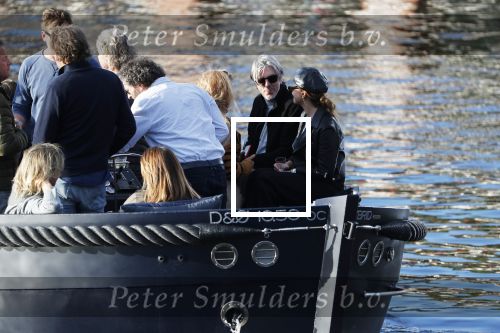 Amsterdam 9 mei 2019
Surpisefeestje voor Ruud de Wild georganiseerd door zijn ex vrouw Aafke.
Olcay Gulsen is eer natuurlijk bij. ze gingen varen met boot op grachten Amsterdam.