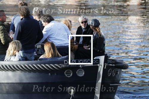 Amsterdam 9 mei 2019
Surpisefeestje voor Ruud de Wild georganiseerd door zijn ex vrouw Aafke.
Olcay Gulsen is eer natuurlijk bij. ze gingen varen met boot op grachten Amsterdam.