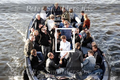 Amsterdam 9 mei 2019
Surpisefeestje voor Ruud de Wild georganiseerd door zijn ex vrouw Aafke.
Olcay Gulsen is eer natuurlijk bij. ze gingen varen met boot op grachten Amsterdam.