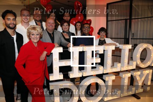 Amsterdam 21 mei 2019
iris v d Ende presnteert met haar bedrijf medialane de cast van hello Dolly met oa Simone Kleinsman Paul de Leeuw Freek Bartels Jorgen Raymann en Marjolein Touw.