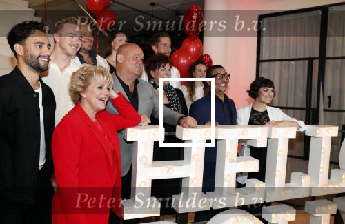 Amsterdam 21 mei 2019
iris v d Ende presnteert met haar bedrijf medialane de cast van hello Dolly met oa Simone Kleinsman Paul de Leeuw Freek Bartels Jorgen Raymann en Marjolein Touw.