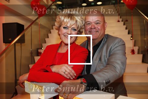 Amsterdam 21 mei 2019
iris v d Ende presnteert met haar bedrijf medialane de cast van hello Dolly met oa Simone Kleinsman Paul de Leeuw Freek Bartels Jorgen Raymann en Marjolein Touw.