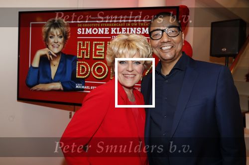 Amsterdam 21 mei 2019
iris v d Ende presnteert met haar bedrijf medialane de cast van hello Dolly met oa Simone Kleinsman Paul de Leeuw Freek Bartels Jorgen Raymann en Marjolein Touw.