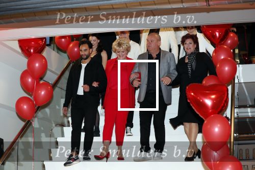Amsterdam 21 mei 2019
iris v d Ende presnteert met haar bedrijf medialane de cast van hello Dolly met oa Simone Kleinsman Paul de Leeuw Freek Bartels Jorgen Raymann en Marjolein Touw.