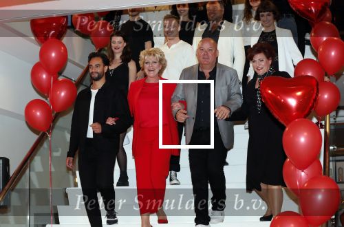 Amsterdam 21 mei 2019
iris v d Ende presnteert met haar bedrijf medialane de cast van hello Dolly met oa Simone Kleinsman Paul de Leeuw Freek Bartels Jorgen Raymann en Marjolein Touw.