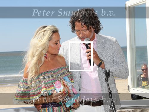 Castricum aan Zee, 15 Mei 2019 Uitreiking boek Sonja Bakker
Barry van Suijdam