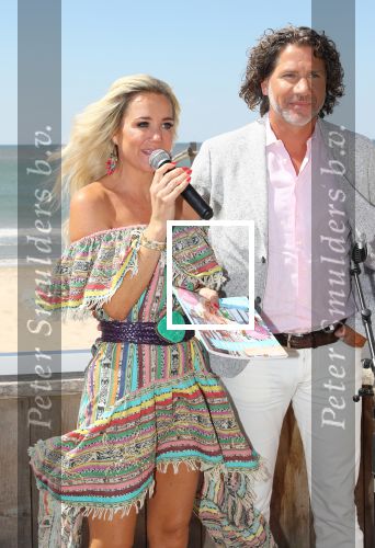 Castricum aan Zee, 15 Mei 2019 Uitreiking boek Sonja Bakker
Barry van Suijdam