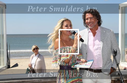 Castricum aan Zee, 15 Mei 2019 Uitreiking boek Sonja Bakker
Barry van Suijdam