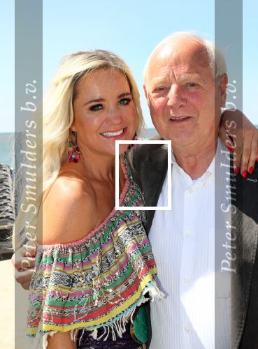 Castricum aan Zee, 15 Mei 2019 Uitreiking boek Sonja Bakker
Sonja Bakker met vader